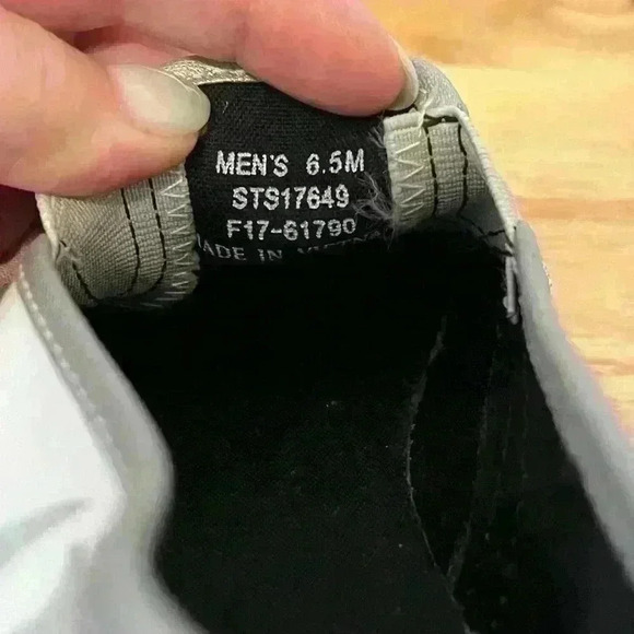 Sperry Star Wars Slip On Shoes Men's 6.5M R2D2 C3PO Limited Edition‎ Sneakers - Picture 2 of 8